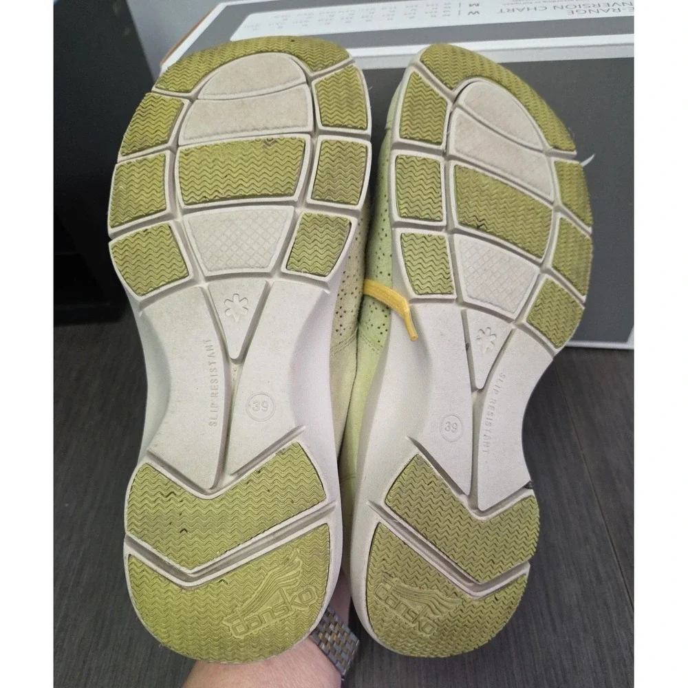 Dansko Elise Suede Shoes Womens 39 US 8.5 Green Slip Resistant Lace Up Sneakers